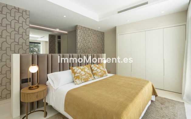 Wiederverkauf - Villa - Marbella - Nueva Andalucía