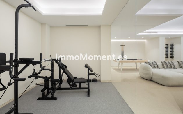 Wiederverkauf - Villa - Marbella - Nueva Andalucía