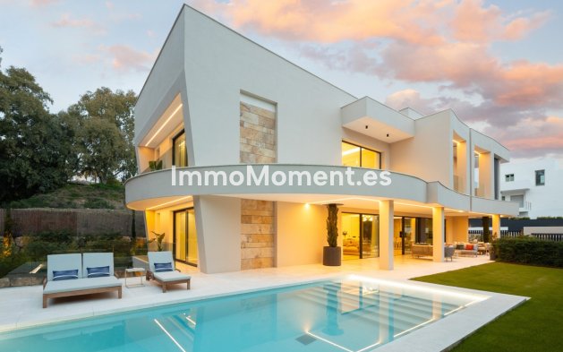 Wiederverkauf - Villa - Marbella - Nueva Andalucía