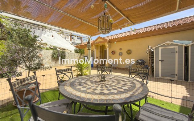 Resale - Villa - Inland  - Coín