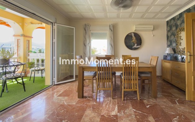Resale - Villa - Inland  - Coín