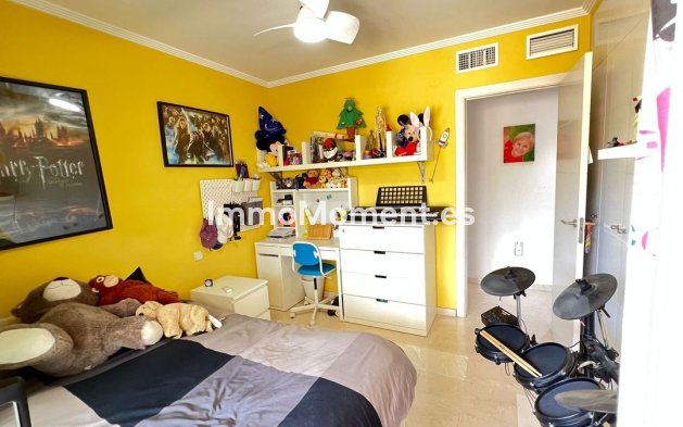 Bestaande woning - Appartement - Estepona  - Estepona Centro