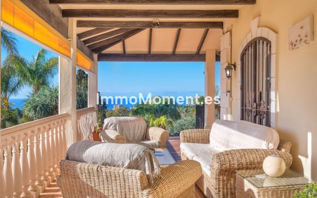 Revente - Villa - Marbella - Altos de los Monteros