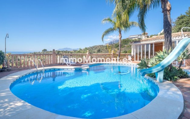 Revente - Villa - Marbella - Altos de los Monteros