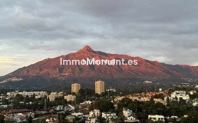 Wiederverkauf - Wohnung - Marbella - Nueva Andalucía