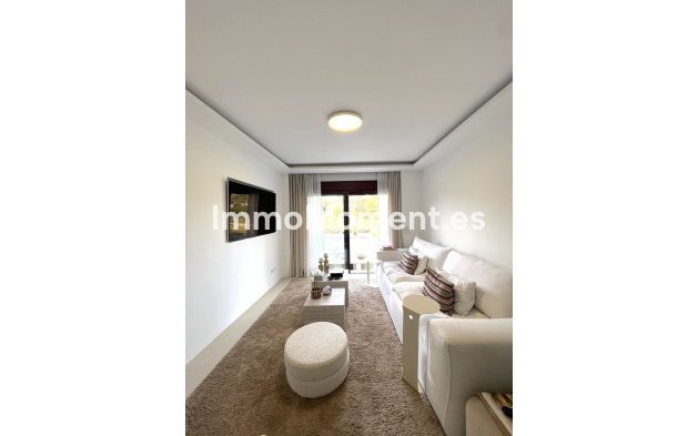 Wiederverkauf - Wohnung - Marbella - Nueva Andalucía