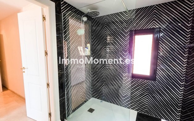 Revente - Appartement - Manilva - La Duquesa