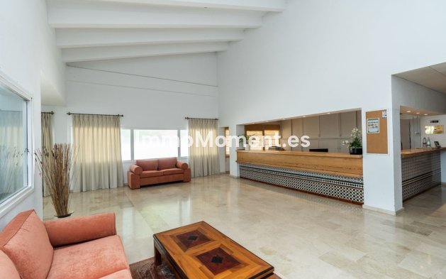 Bestaande woning - Appartement - Estepona  - Atalaya