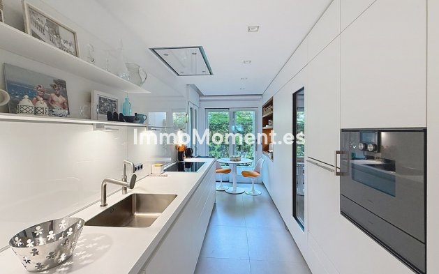 Revente - Appartement - Estepona  - Estepona Centro