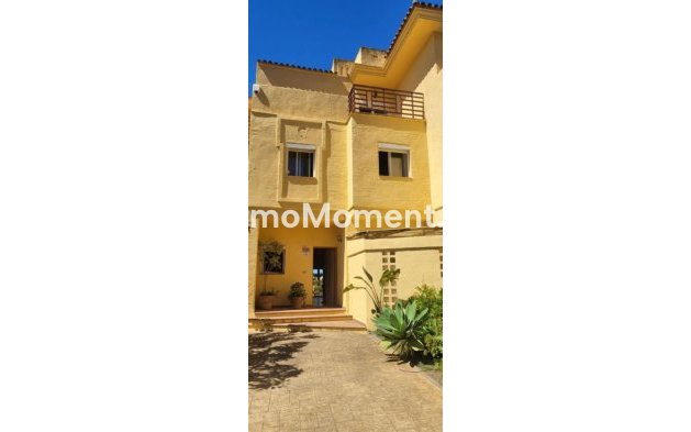 Revente - Maison mitoyenne - Estepona  - Estepona Centro