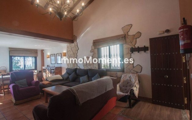 Revente - Villa - Estepona  - Estepona Centro