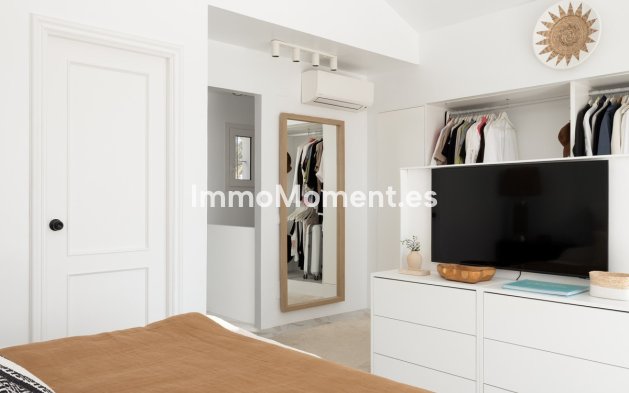 Reventa - Villa - Sotogrande