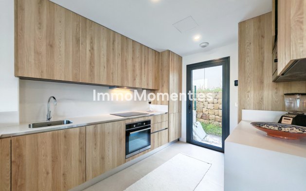 Resale - Villa - Estepona - Estepona Centro