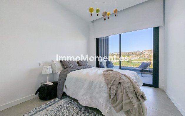 Resale - Villa - Estepona - Estepona Centro