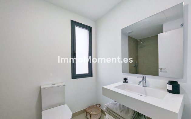 Resale - Villa - Estepona - Estepona Centro