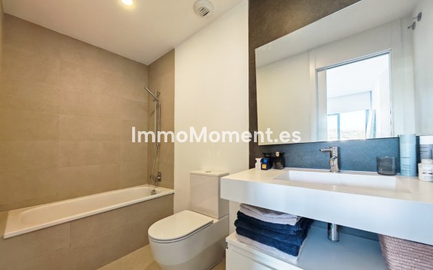 Resale - Villa - Estepona - Estepona Centro