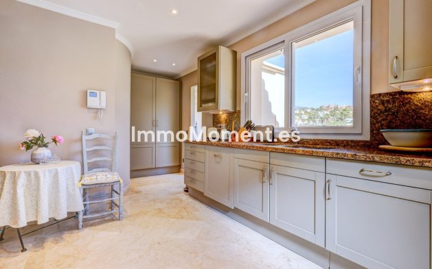 Revente - Appartement - Marbella - Nueva Andalucía