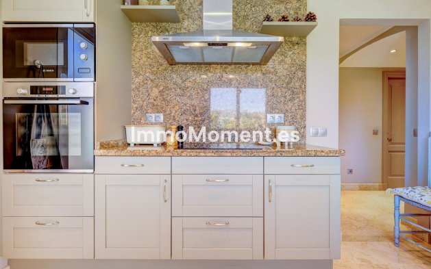 Revente - Appartement - Marbella - Nueva Andalucía