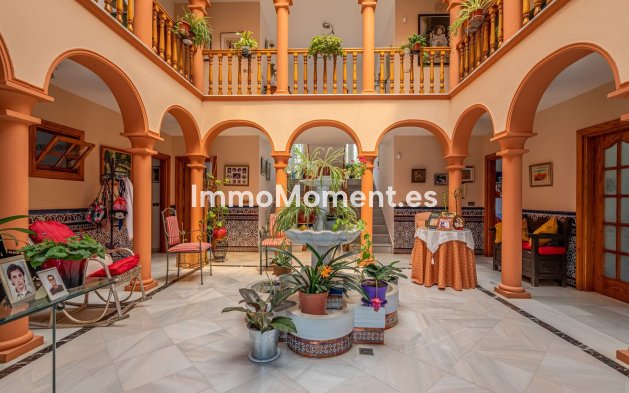 Resale - Villa - Benalmadena - Benalmadena Costa