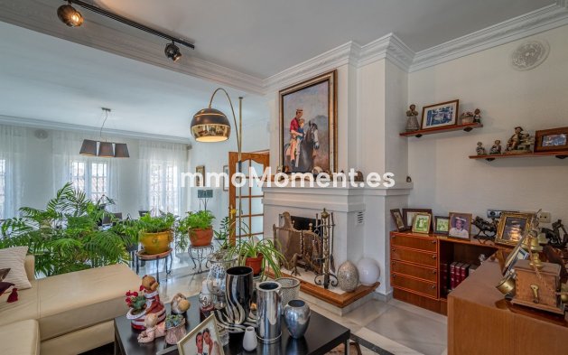 Resale - Villa - Benalmadena - Benalmadena Costa