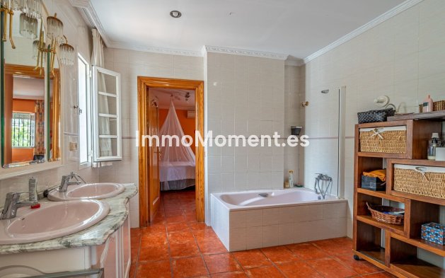 Resale - Villa - Benalmadena - Benalmadena Costa