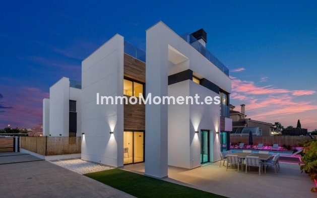 Bestaande woning - Villa - Torrevieja - Torrevieja Centro