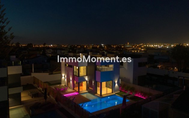 Bestaande woning - Villa - Torrevieja - Torrevieja Centro