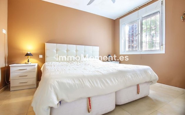 Resale - Apartment - Marbella - Puerto Banús