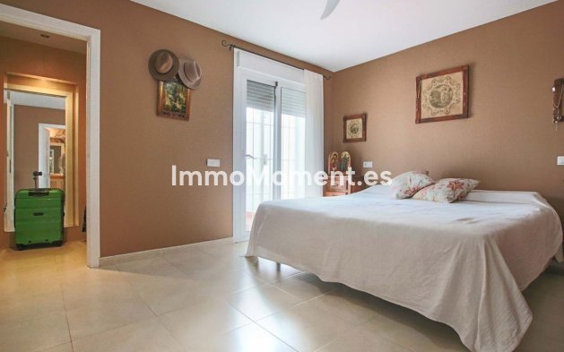 Resale - Apartment - Marbella - Puerto Banús