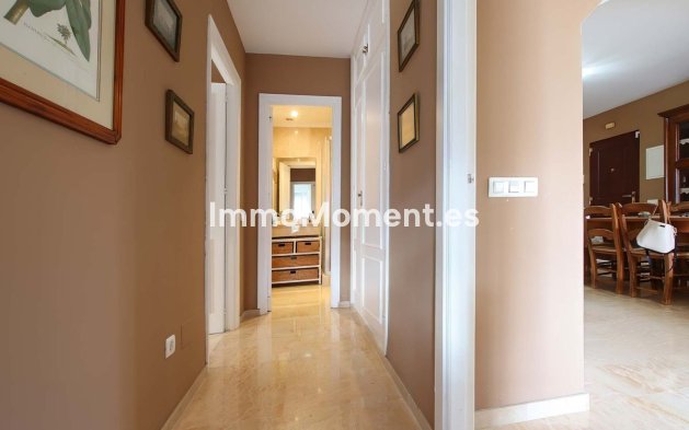 Resale - Apartment - Marbella - Puerto Banús