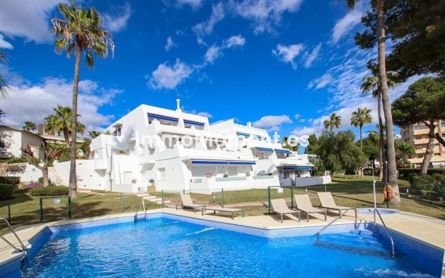 Resale - Apartment - Marbella - Puerto Banús