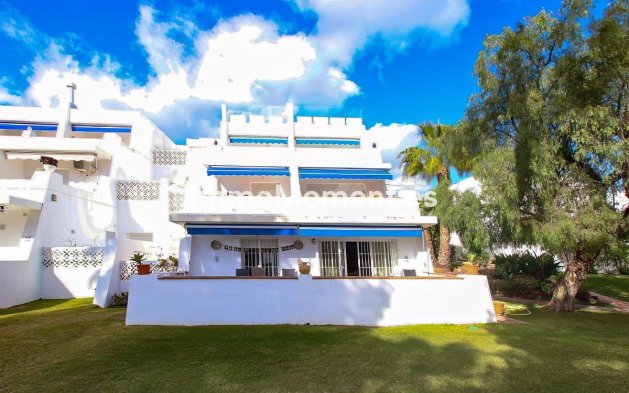 Resale - Apartment - Marbella - Puerto Banús