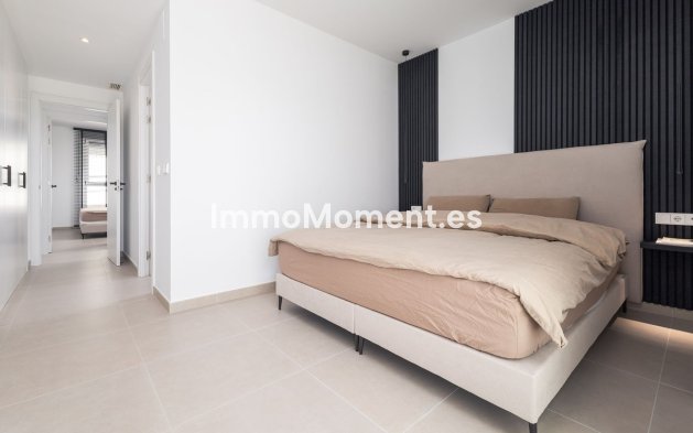 Resale - Apartment - Estepona - New Golden Mile