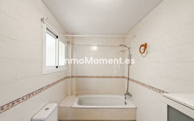 Resale - Apartment - Inland  - Almogía