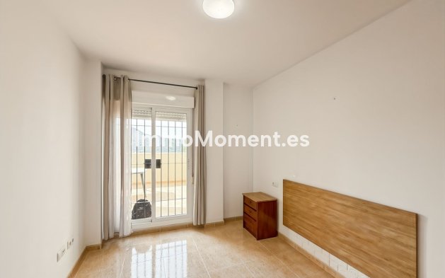 Resale - Apartment - Inland  - Almogía