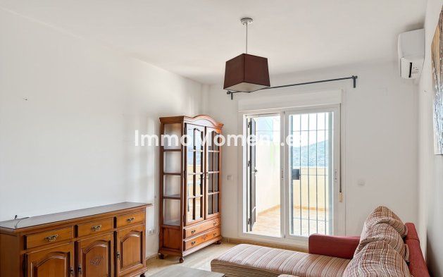 Resale - Apartment - Inland  - Almogía