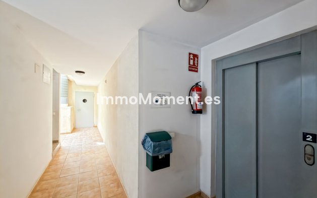 Resale - Apartment - Inland  - Almogía