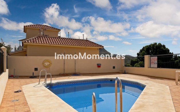 Resale - Apartment - Inland  - Almogía