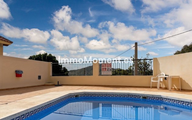 Resale - Apartment - Inland  - Almogía