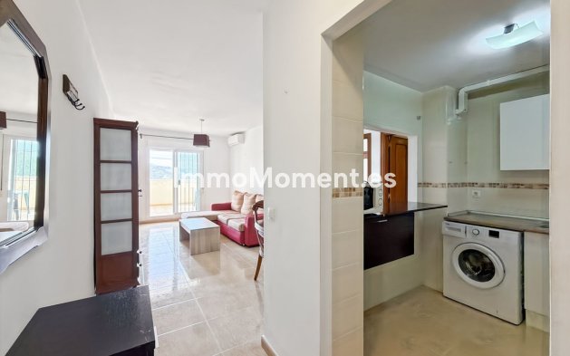Resale - Apartment - Inland  - Almogía