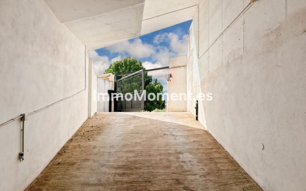 Resale - Apartment - Inland  - Almogía