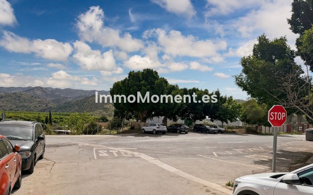 Resale - Apartment - Inland  - Almogía