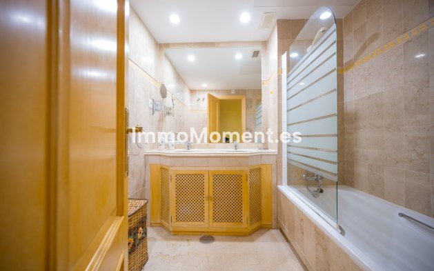 Resale - Apartment - Marbella - El Rosario