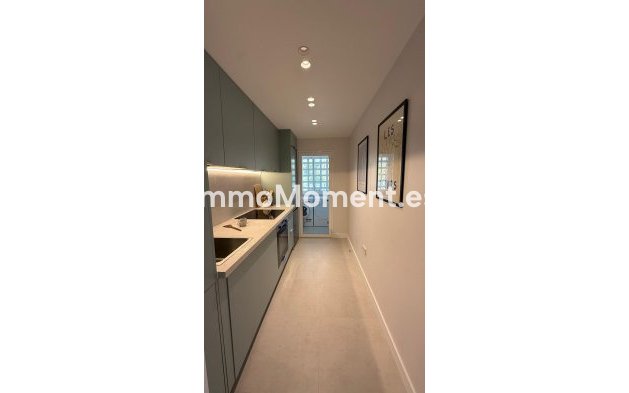Revente - Appartement - Marbella - Nueva Andalucía