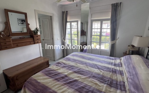 Resale - Apartment - Estepona - Benamara