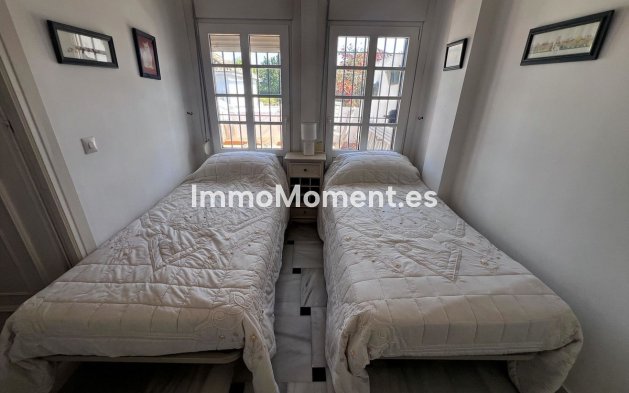 Resale - Apartment - Estepona - Benamara