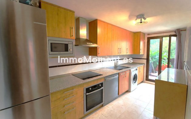Reventa - Apartamento - Estepona  - Estepona Centro