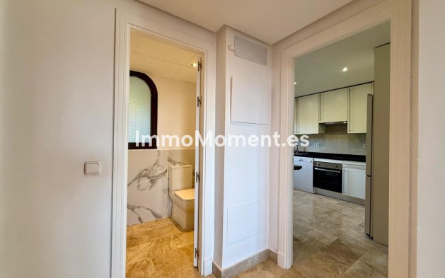 Resale - Apartment - Estepona - Estepona Centro