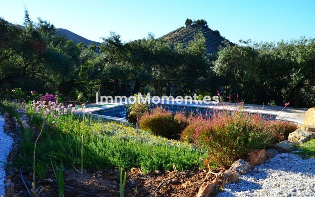 Bestaande woning - Villa - Binnenland  - Alora