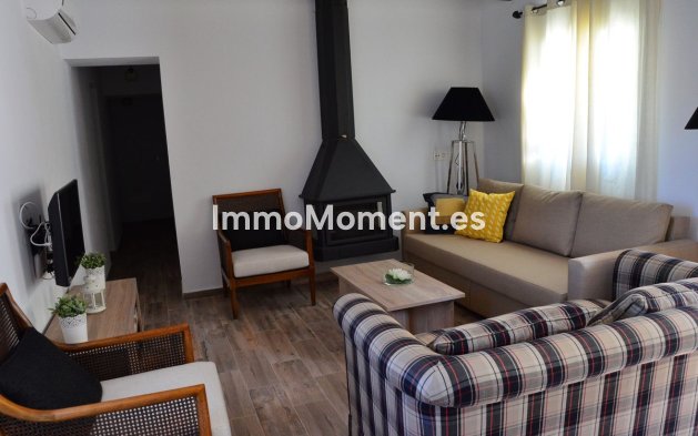 Bestaande woning - Villa - Binnenland  - Alora